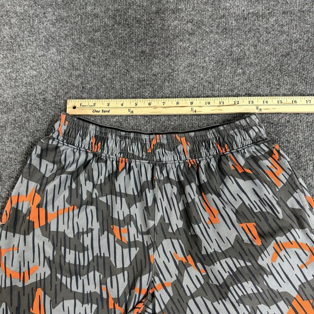 Under Armour Mens Large Loose Camo Shorts Gray Orange Athletic Training Gym